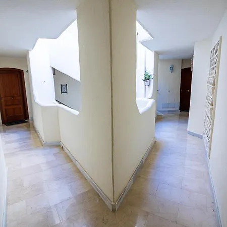 Sunstay Loft Puerto Marina Appartement *